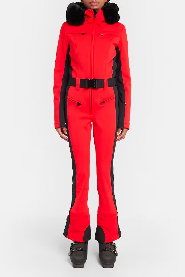 goldbergh-traje-parry-pelo-rojo-3