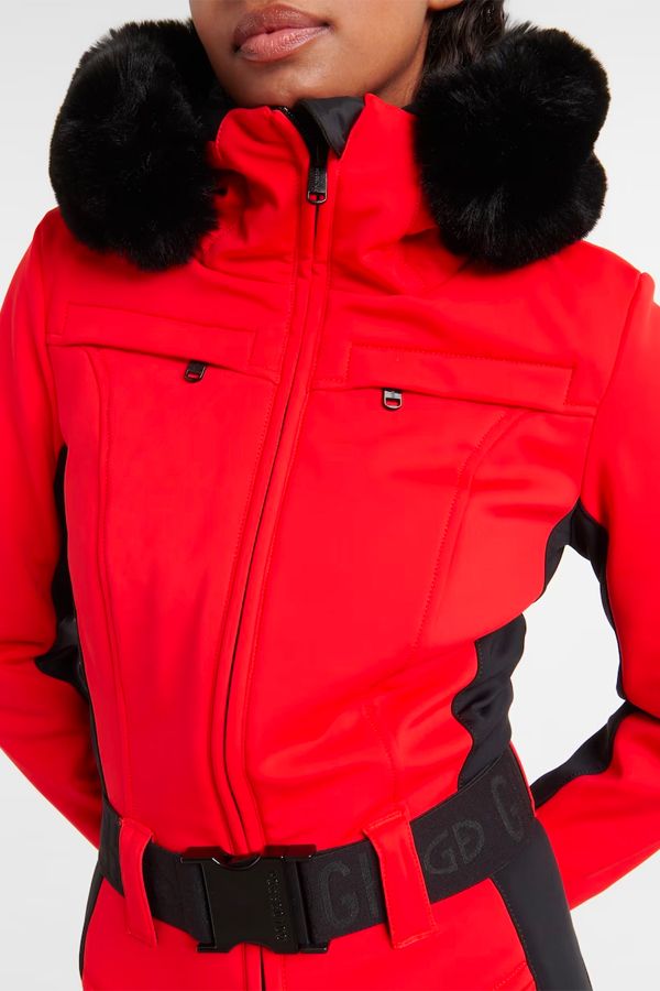 goldbergh-traje-parry-pelo-rojo