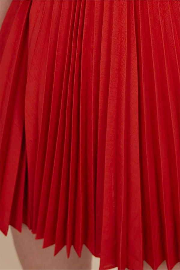 https://borow.es/wp-content/uploads/2023/03/acler-vestido-luton-mini-asimetrico-rojo.jpg
