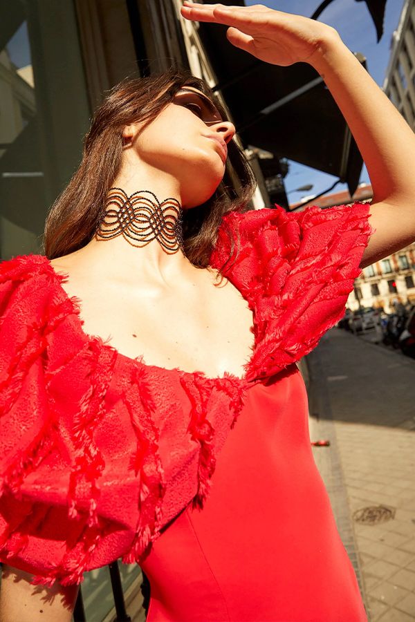 https://borow.es/wp-content/uploads/2023/08/choker-ikam-negro-azabache.jpg