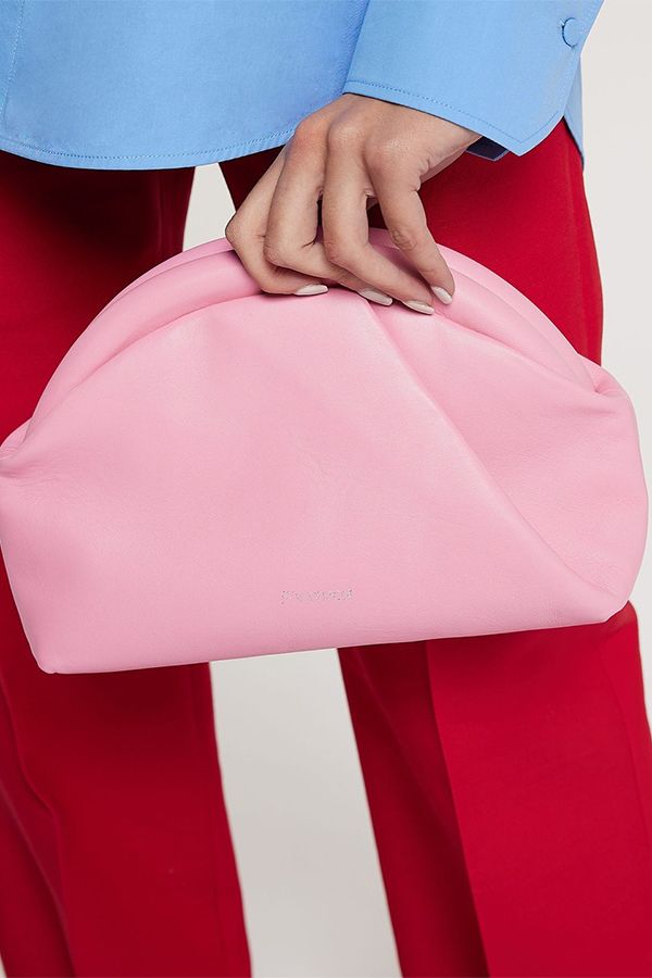 https://borow.es/wp-content/uploads/2024/05/bolso-clutch-bumper-rosa.jpg