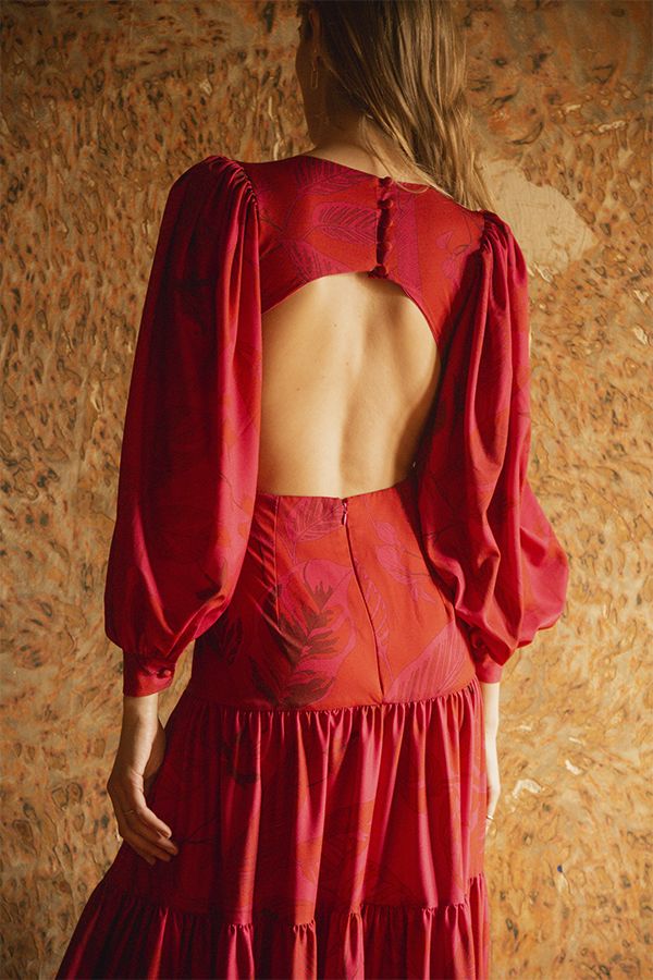 https://borow.es/wp-content/uploads/2024/10/NMZ-vestido-historia-largo-rojo-5.jpg