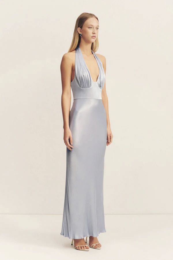 https://borow.es/wp-content/uploads/2025/03/Shona-Joy-21-June-2024__0005_121-La-Lune-PLUNGED-HALTER-MIDI-DRESS-6241502-POWDER-BLUE_2.jpg