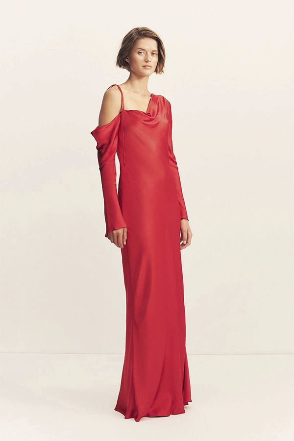 https://borow.es/wp-content/uploads/2025/04/Asymmetrical_Long_Sleeve_Maxi_Dress_4.jpg