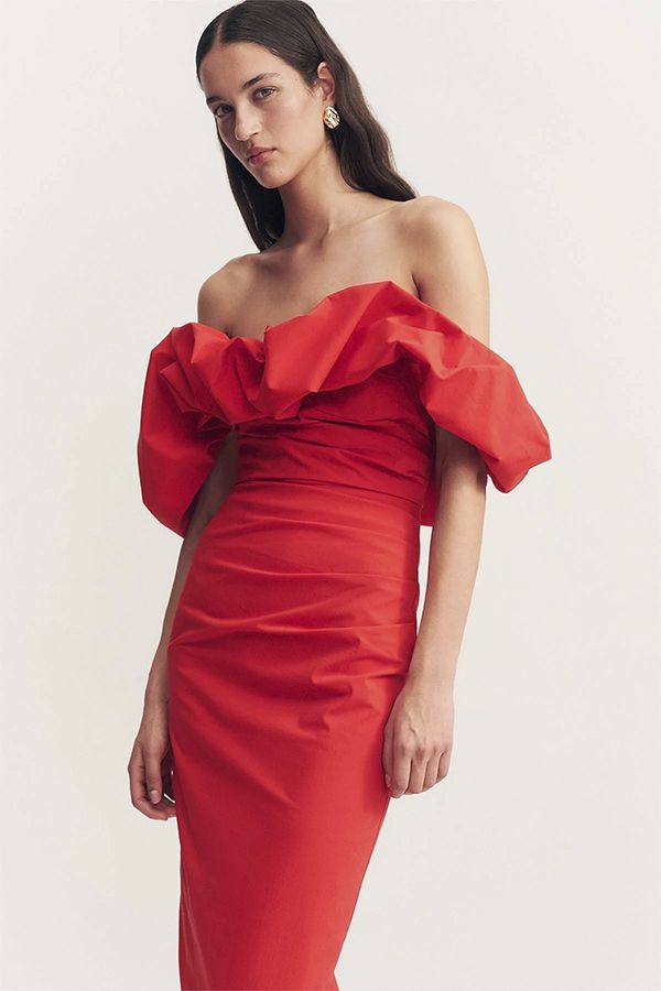 https://borow.es/wp-content/uploads/2025/04/Campbell-Off-Shoulder-Bubble-Maxi-Dress-2.jpg