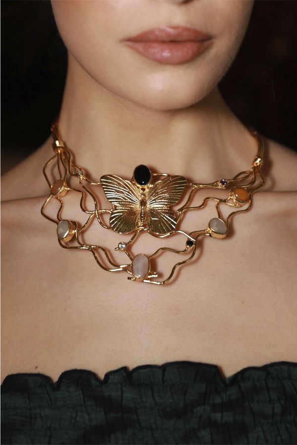 https://borow.es/wp-content/uploads/2025/04/collar-mariposa.jpg