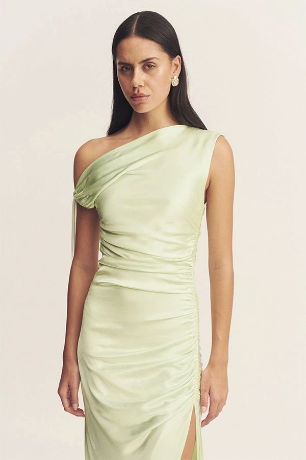 https://borow.es/wp-content/uploads/2025/05/La_Lune_Gathered_Maxi_Dress_3.jpg