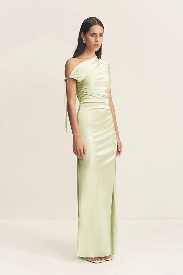 https://borow.es/wp-content/uploads/2025/05/La_Lune_Gathered_Maxi_Dress_4.jpg