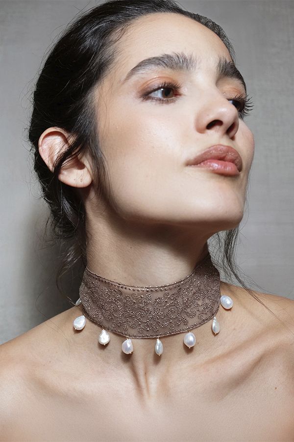 https://borow.es/wp-content/uploads/2025/07/lavani-choker-seda-5.jpg